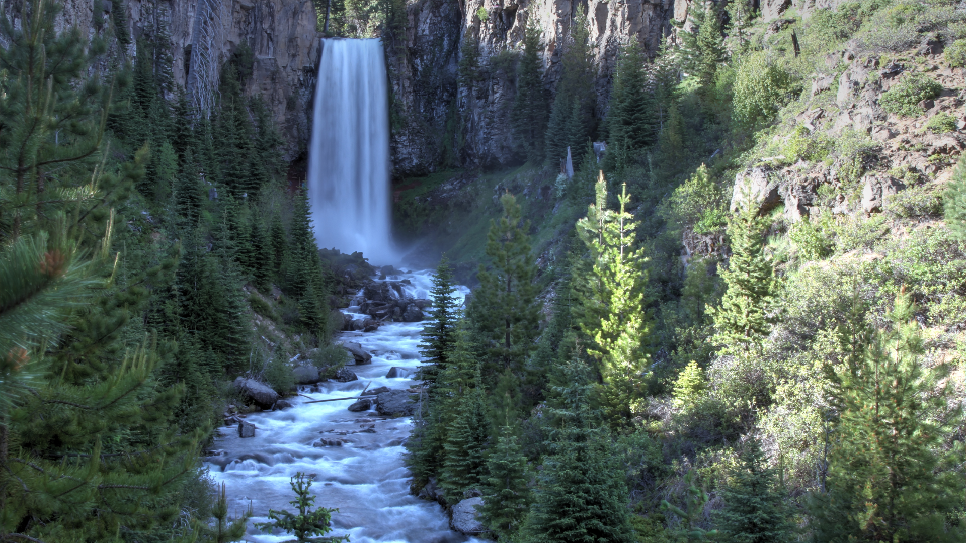 Why Renters are Flocking to Bend, Oregon in 2025